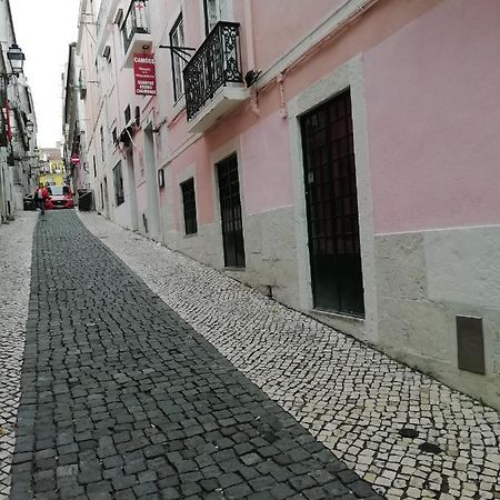 Residencial Camoes Bed & Breakfast Lisbon Exterior photo