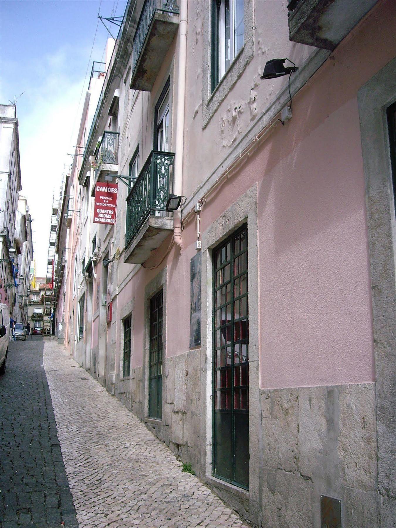 Residencial Camoes Bed & Breakfast Lisbon Exterior photo